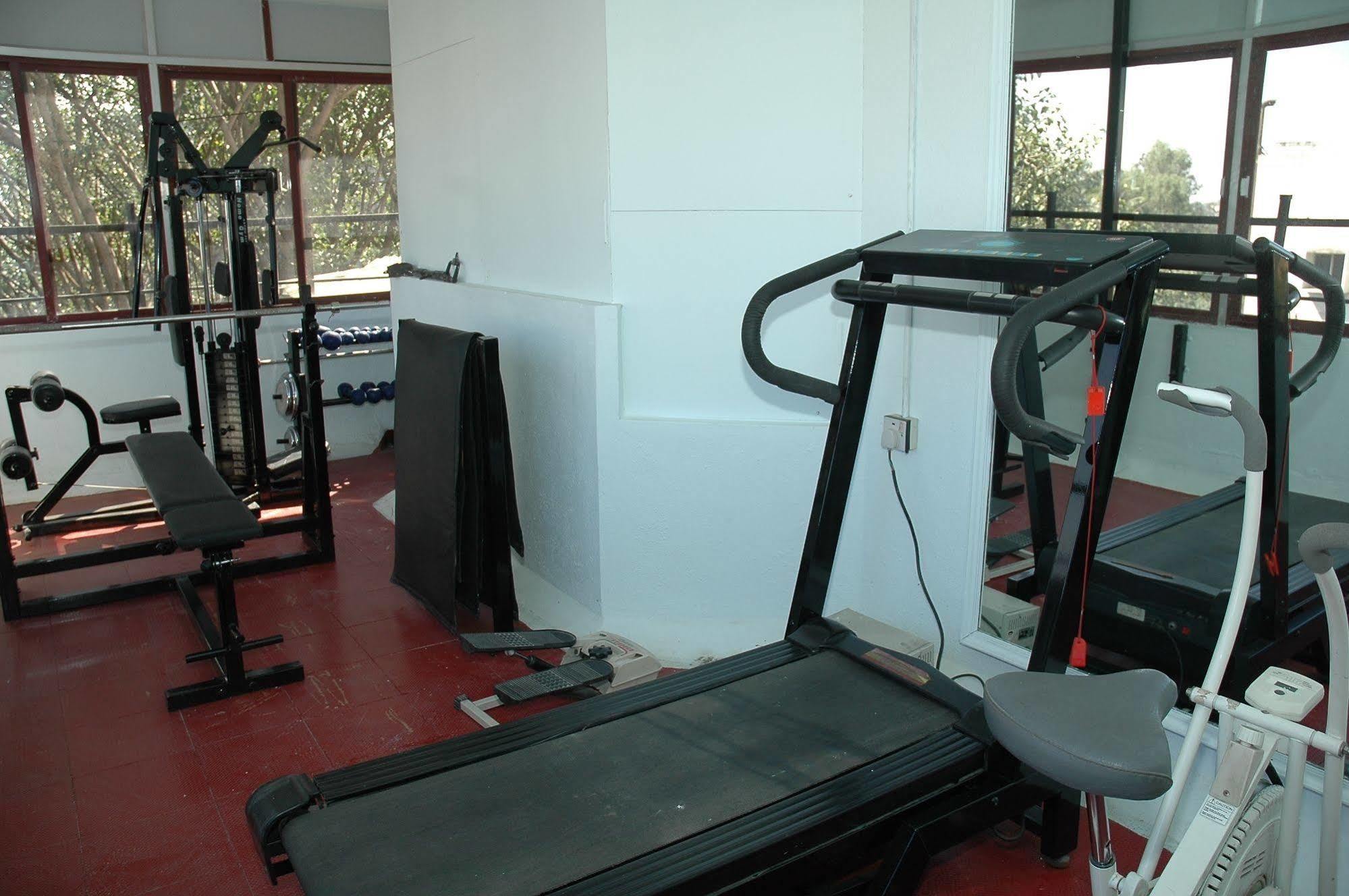 Istay Hotels Infantry Road Bangalore Bagian luar foto